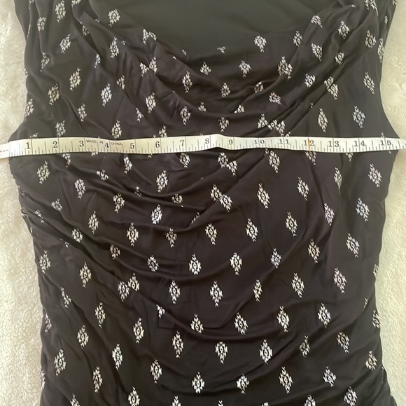 Maurice’s Black Sleeveless Scoop Neck Top with White Pattern size Medium - Picture 7 of 9